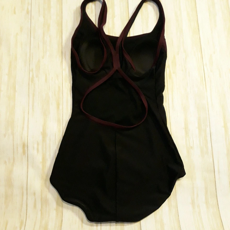 Speedo, Traje de Baño Para Mujer Empalme Rayas 1 Pieza Granate Negro PEQUEÑO USADO EN EXCELENTE ESTADO Foto 3 de 3