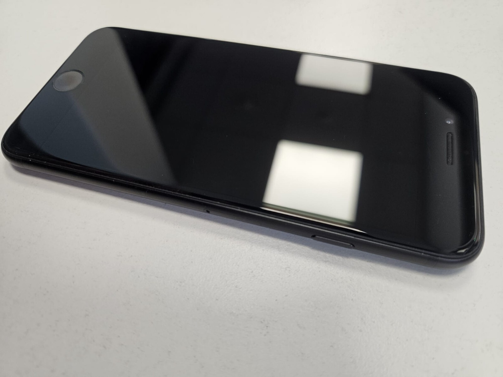 iphone se 128gb schwarz