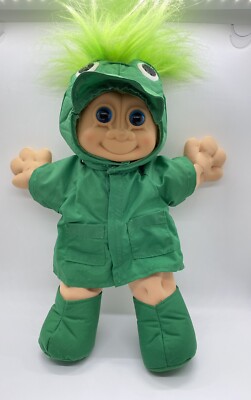 Russ Berrie Troll im Froschmantel 12 Zoll Stofftier Plüschtier Tröster mit hartem Gesicht