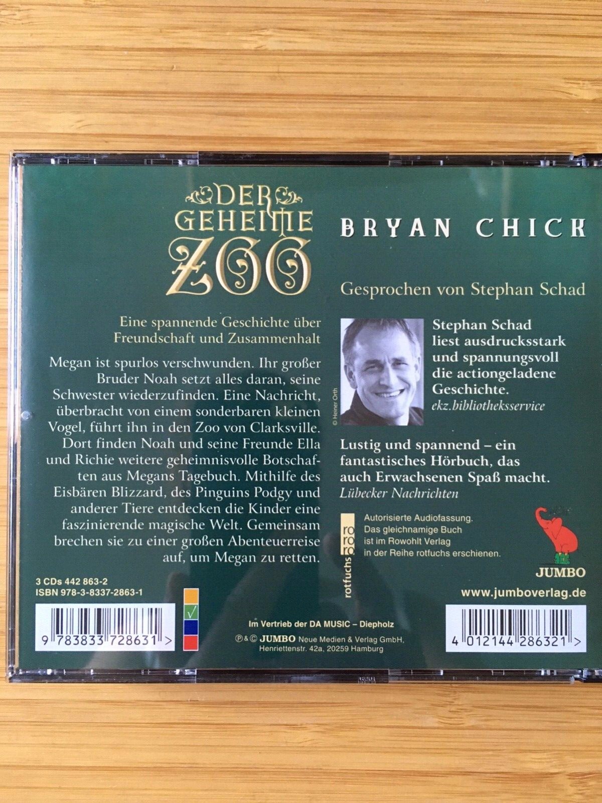 Thumbnail - Der Geheime Zoo Von Bryan Chick Gesprochen Von Stephan Schad Hörbuch 3
