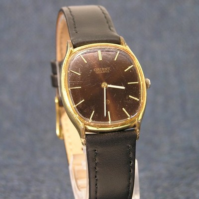 80s ORIENT QUARTZ I050427 Gold Plated Vintage Dress Watch Japan Imported