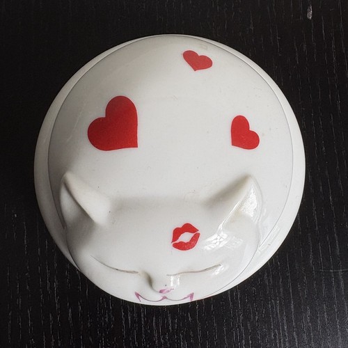 Vintage 80er Takahashi lächelnde schlafende Katze Porzellan Herz Schmuckschatulle 3,5" - Bild 4 von 8