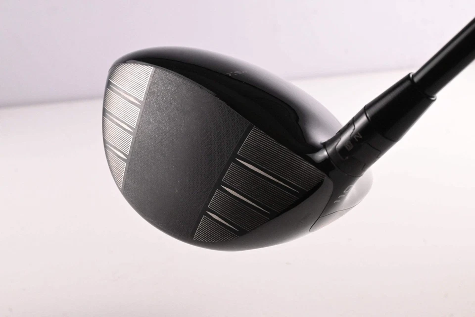 Titleist TSR2 Driver / 11 Degree / Regular Flex Tensei AV Raw Blue 55 Shaft - Image 4 of 4