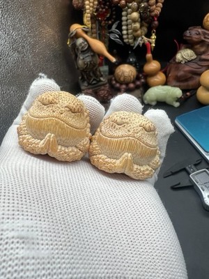 A Pair of Jade Bamboo Carved The Enlightened Money Toad 39×34.5mm玉竹雕刻悟道金蟾