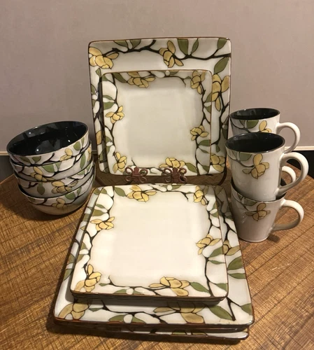 Mikasa China Emory Gourmet Basics Dinnerware Set for 4, 16 Pieces Floral Border