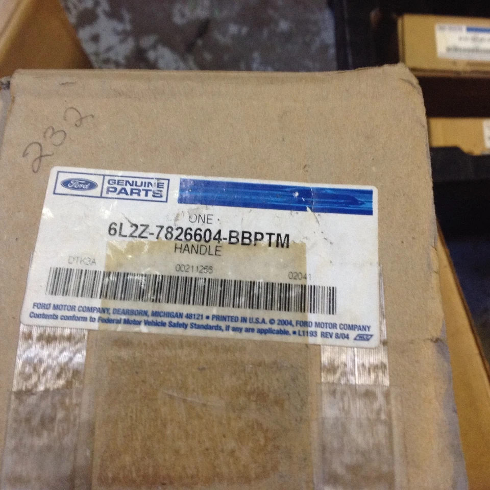 Manija de puerta exterior trasera derecha Ford Explorer 2006-2010 OEM NUEVA  Foto 3 de 3