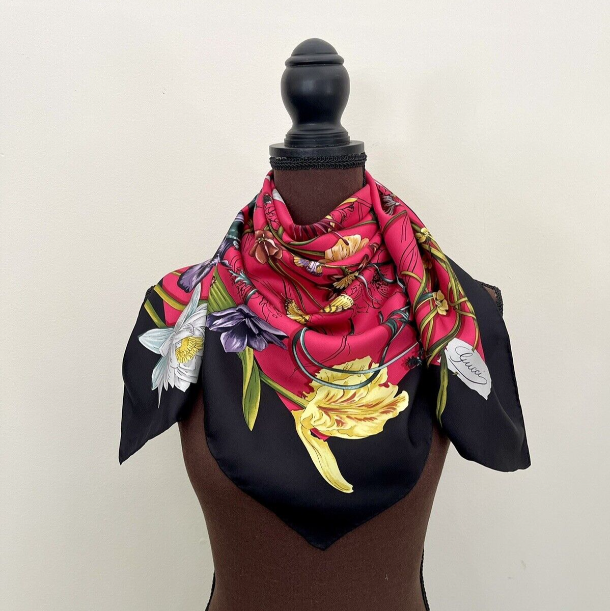 Unisex Gucci Silk Wrap Logo Flora Infinity Print Hot Pink