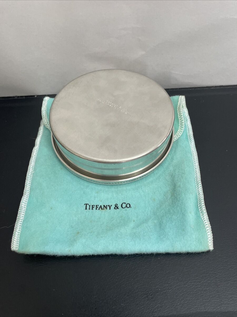 TIFFANY & CO. PACE UNIVERSITY MCMVI NEW YORK LOGO ON PEWTER TIFFANY & CO. PACE UNIVERSITY MCMVI NEW YORK LOGO ON PEWTER