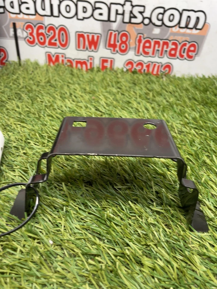 ✅ 2024 JEEP GRAND CHEROKEE FENDER MOUTING LH PN:68417841AA OEM - Image 2 of 4