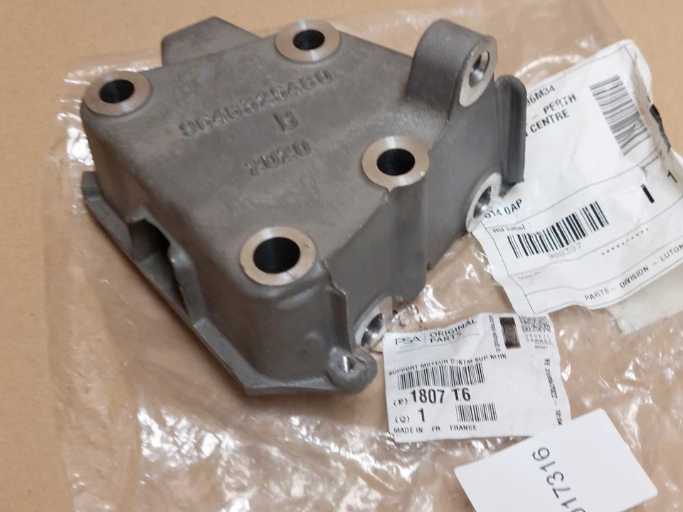 Peugeot 406 Right Side Engine Mount Bracket 2.2 HDi 1807T6 Citroen Genuine NEW - Image 4 of 4