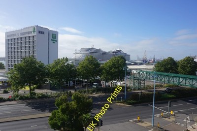 Foto 6x4 West Quay Road Southampton darüber hinaus, MSC Splendida liegt um c2016