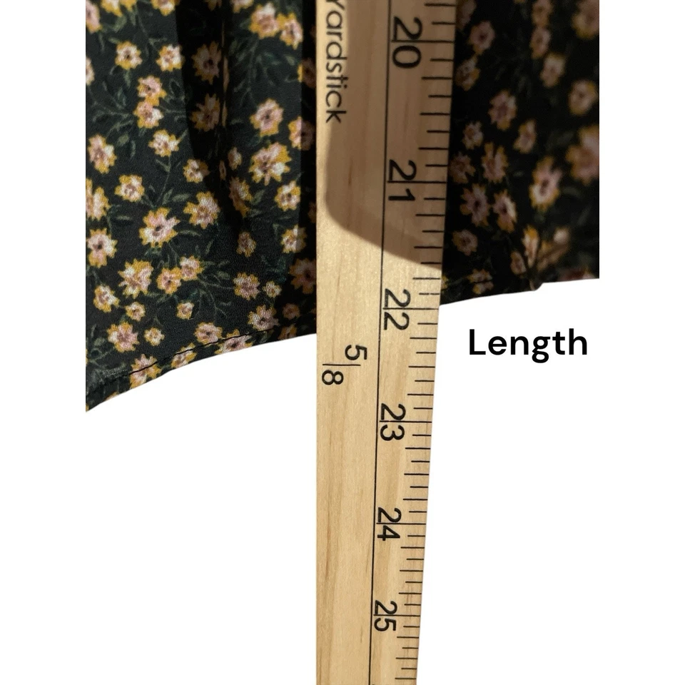 Charming Charlie Women Small Black Floral Stretch Ruche Short Sleeve BOHO Top - Image 4 of 4