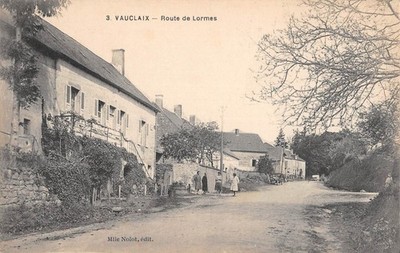 Old postcard 58 VAUCLAIX / ROUTE DE LORMES