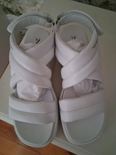 Marco-Moreo Wedge Sandles Size 4