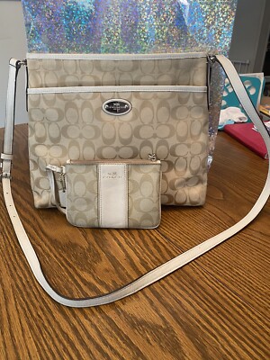 Coach Crossbody Signature Canvas SET With Matching Wristlet