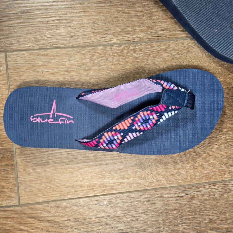 Blue Fin Women's Size 6 Aztec Print Strap Flip Flop Sandals Comfortable Footwear - Image 3 of 4