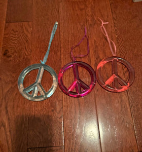 Three Plastic Peace Sign Wall Hanging Decor in Excellent Condition - 8" x 4"