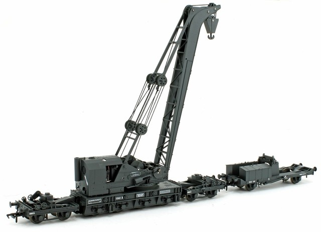 oo gauge model cranes