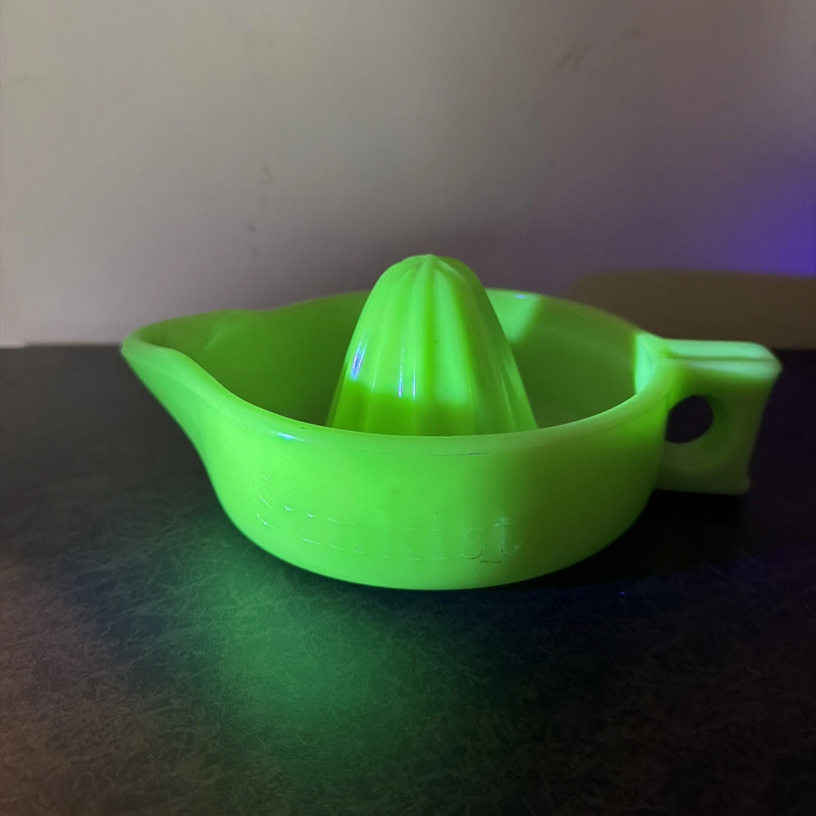 Vintage Uranium Jadeite Sunkist Reamer Citrus Juicer Handle & Pour Spout Uranium