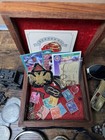 Vintage Estate GRANDPA’S JUNK DRAWER Lot COINS Buttons Patches Charms Texas Box — photo 2
