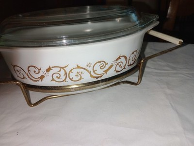 PYREX Empire Scroll 043 1-½ Qt CASSEROLE Dish LID Wire Metal HOLDER Worn Paint