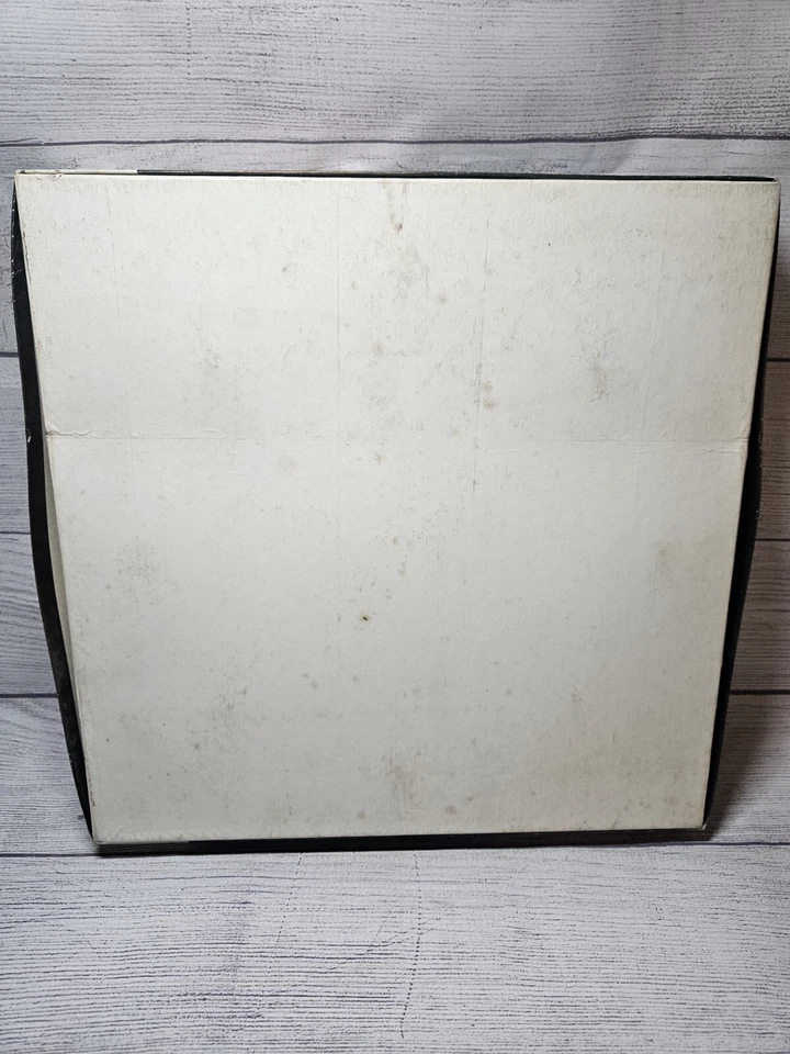 Vtg VEGAS Boardgame-A Family Game of Skill & Luck-1973 Milton Bradley COMPLETE! - Image 3 of 4