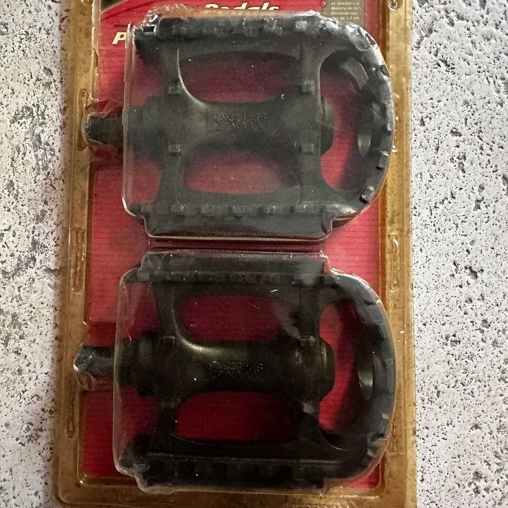 Pedals Left Right Fits Most 1/2 Inch Bike One Pair Nos