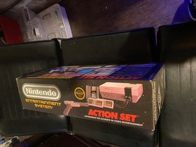 VTG Nintendo NES ACTION SET Complete CIB Box Inserts Controller Zapper WORKS