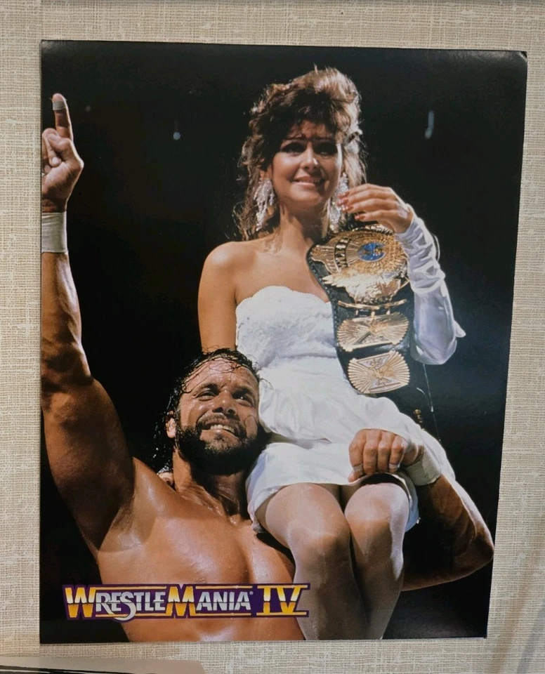 Fotos en seco mate de Macho Man Randy Savage y Miss Elizabeth WWE 2 WrestleMania IV Foto 3 de 3