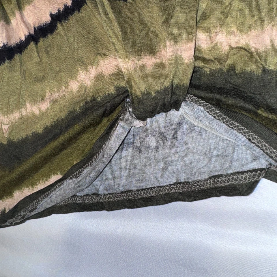 Camiseta sin mangas Doublju verde a rayas tonos tierra nudo frontal talla grande Foto 3 de 4