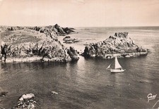 85 ILE D YEU PORT ET MEULE