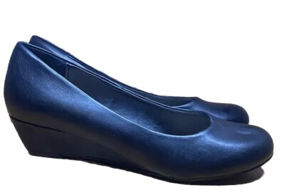 Simple Wedge Pumps Womens Size 6 W City Classified Corey
