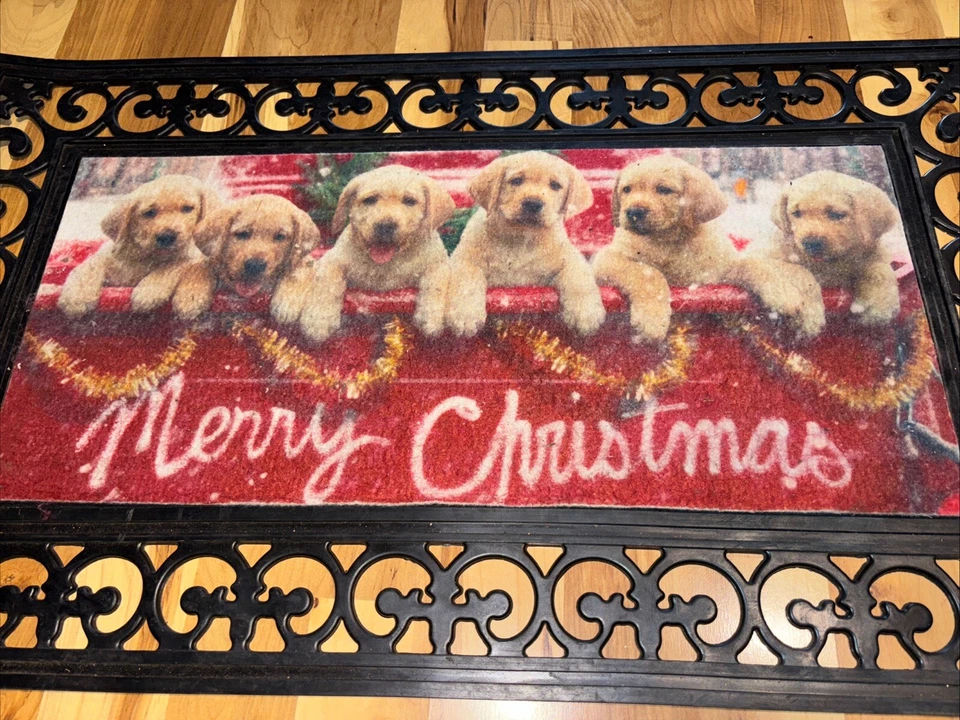 Alfombra cambiable de sasafrás de hoja perenne e inserto de labrador retrievers de Navidad. Foto 4 de 4