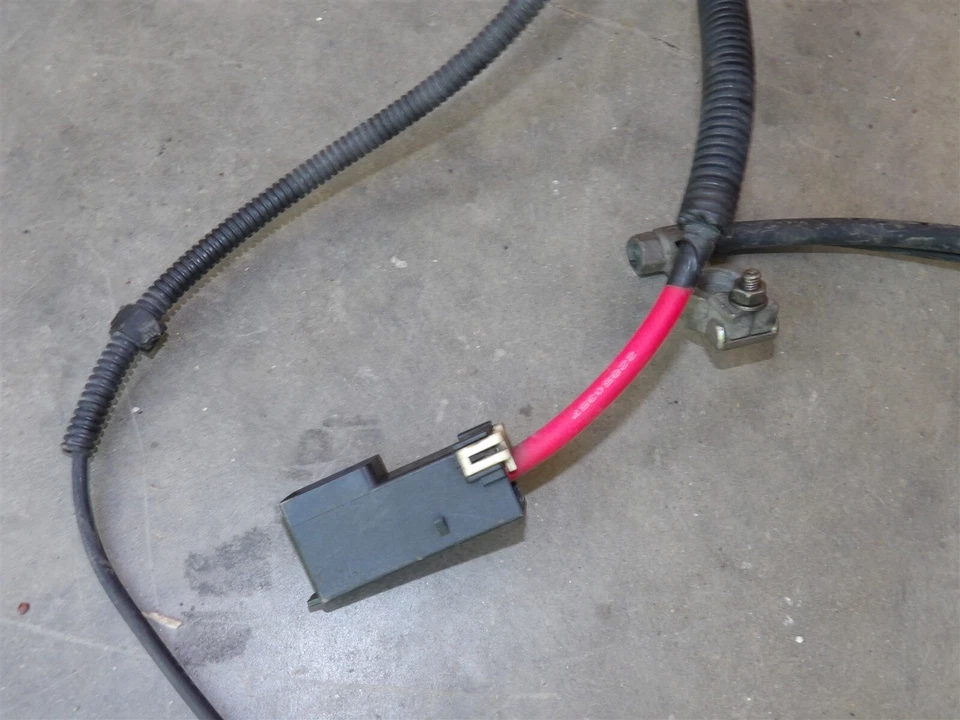 Arnés de cableado de batería 6,2 L V8 2007-2014 Chevy Suburban GMC Yukon XL Foto 3 de 4