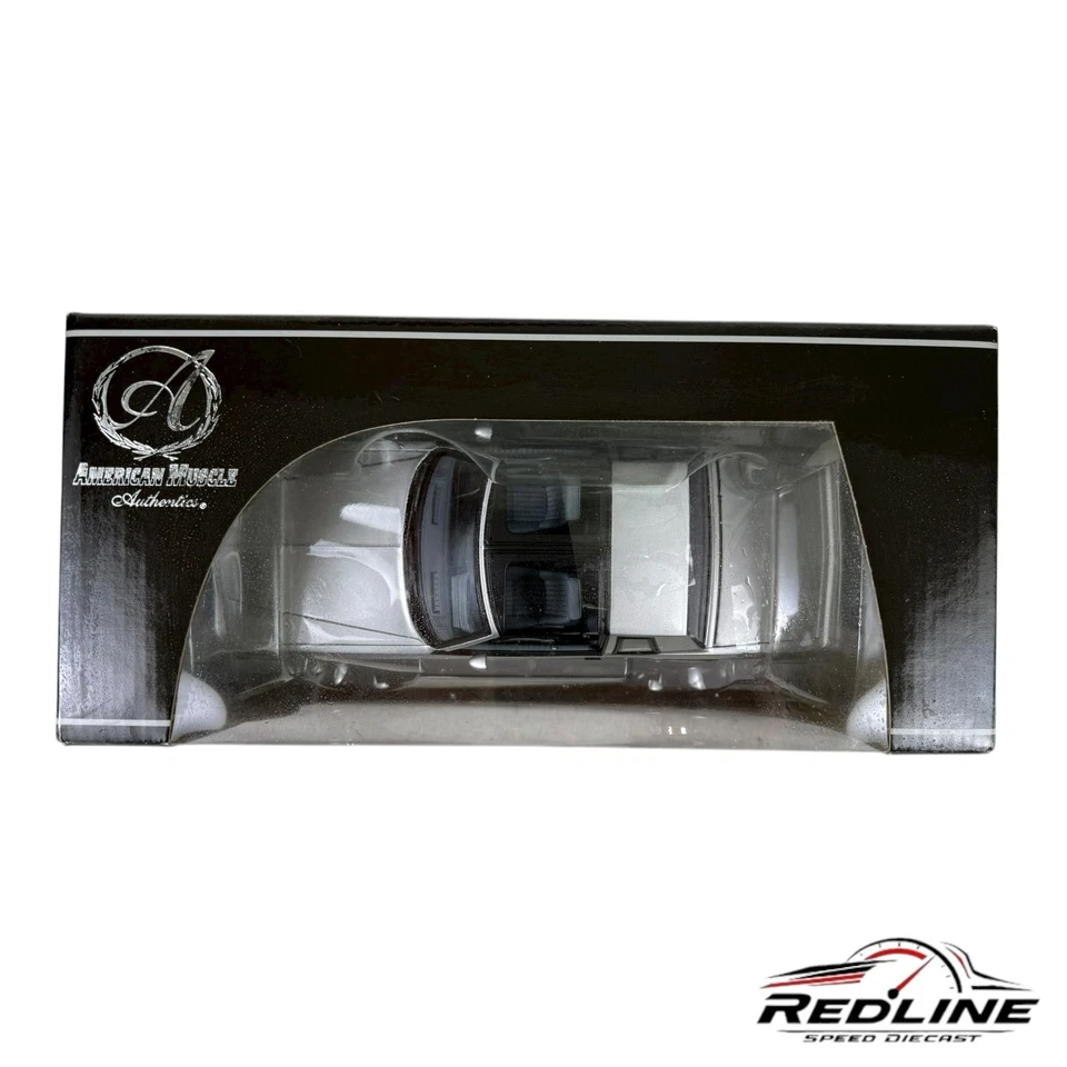 Chevy Monte Carlo SS American Muscle Authentics 1985 con T-tops plateado 1:18 TV Foto 3 de 4