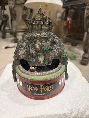 ~ Rare Vintage 2001 ~ Harry Potter Hogwarts Motion Musical Statue ~ Enesco NEW