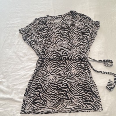 Divided by H&M Women s S Zebra bathing suit cover
