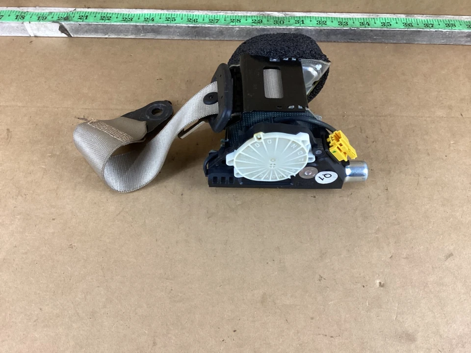 2008 - 2014 MERCEDES-BENZ C250 RETRATOR DE CINTO DE SEGURANÇA TRASEIRO DIREITO A2048608485 FABRICANTE DE EQUIPAMENTO ORIGINAL - Imagem 4 de 4