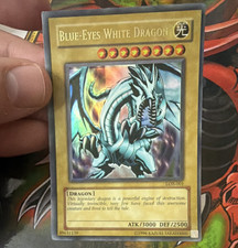 Yu-Gi-Oh Blue-Eyes White Dragon LOB-EN001 Ultra Rare Unlimited. FOIL SHIFT