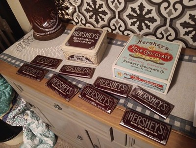 VINTAGE HERSHEY CHOCOLATE BOX TIN & CANDY BAR WRAPPERS HERSHEY PA CANDY