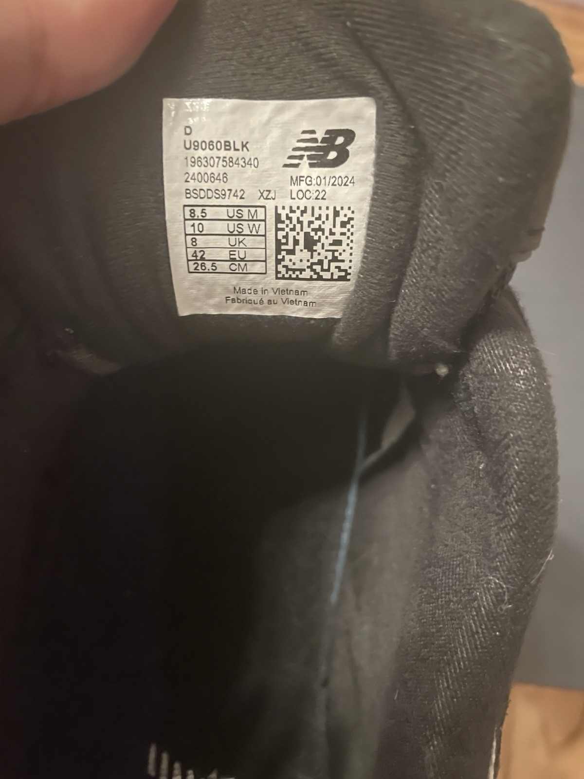 New balance 9060’s size 8 1/2 Men/ size 10 Women’s 