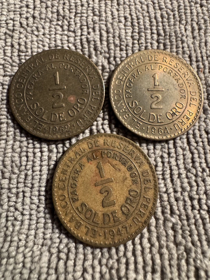 Lote de 3 monedas de 1/2 Sol de Oro Perú 1947, 1962 y 1964 Foto 2 de 2