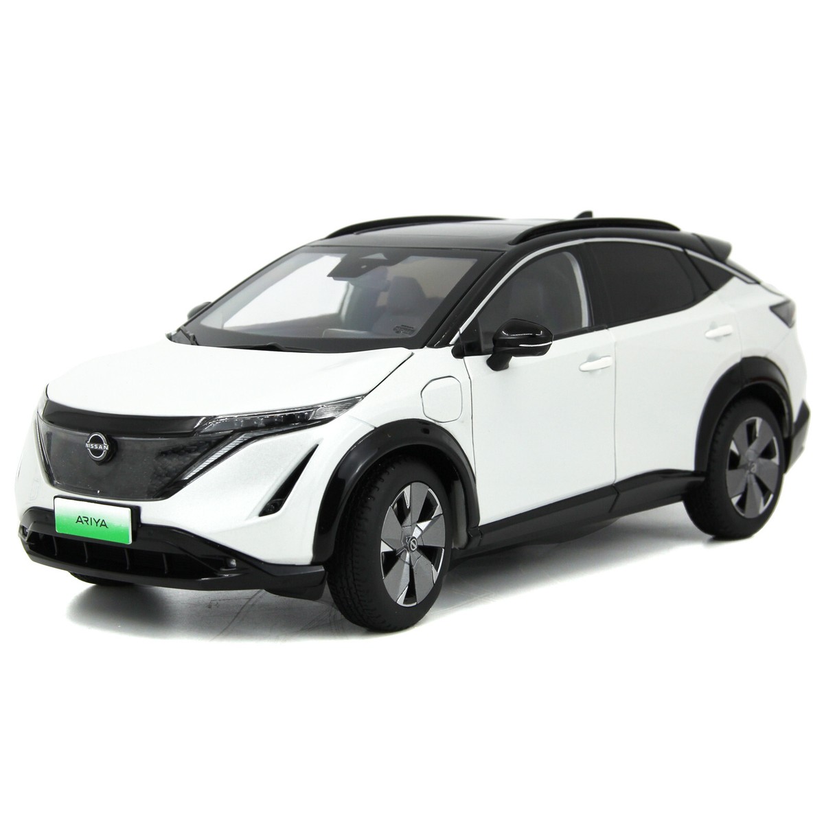 1:18 Scale Nissan Ariya 2022 White Diecast Model Car Collection