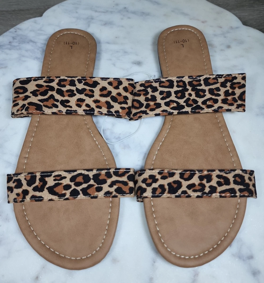 WMNS Thong Style Leopard Print Wrapped Foot Flat Sandal - Leopard / Brown