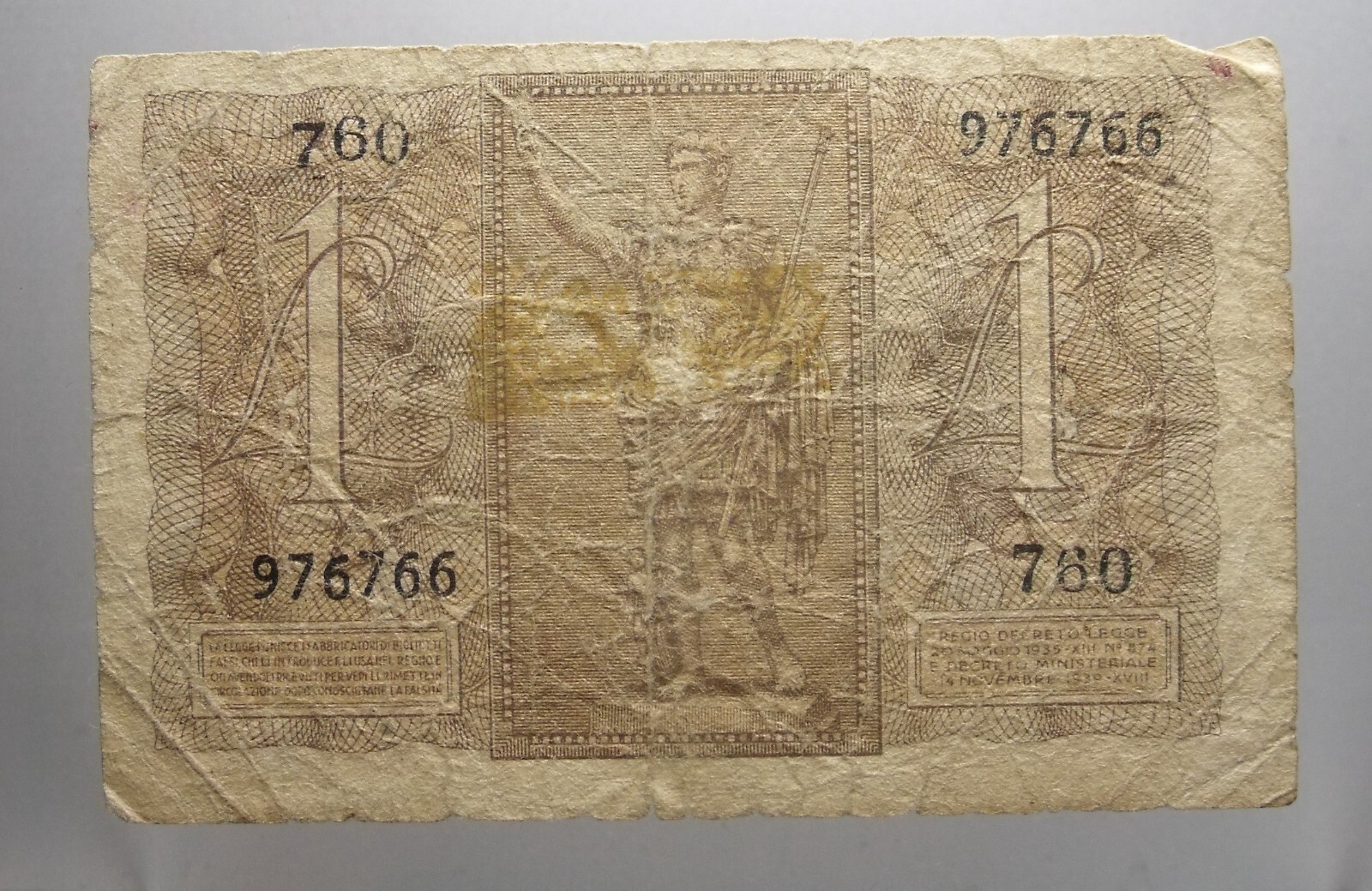 Foto 2 di 2