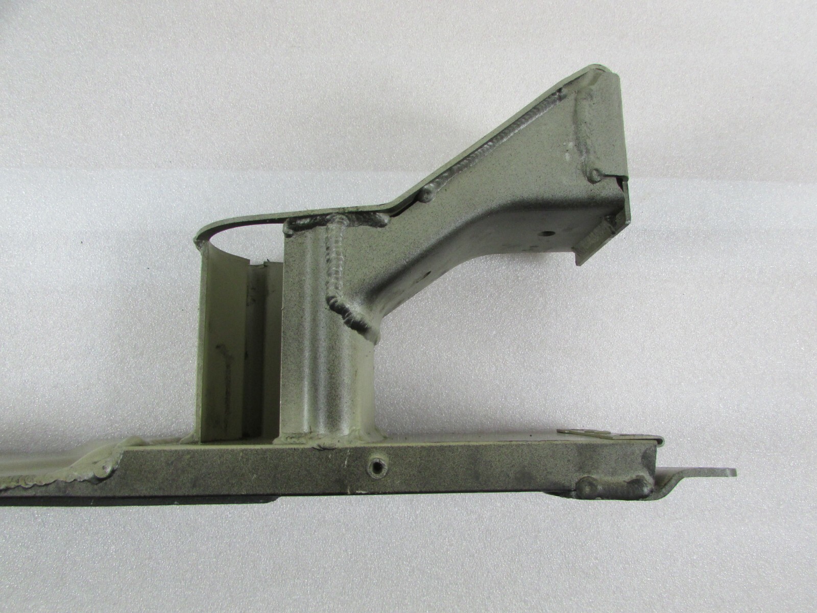 Ferrari 599 GTB, Transmission Cross Member Mount, Used, P/N 985189265