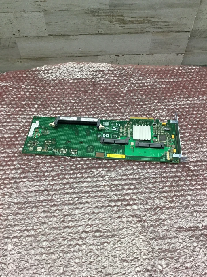 Used 412799-001 HP Smart Array E200 PCI-e 8-Port SCSI-SAS Controller Card - Image 4 of 4