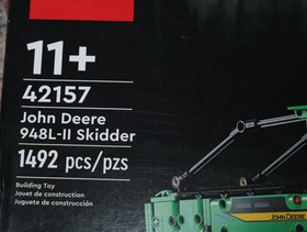 Lego Technic John Deere 948L-II Skidder 42157. New in a sealed box. 1492 pieces