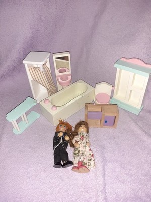 Moderne Holz Puppenstube Möbel Badezimmer Set Konvolut + 2x Figuren