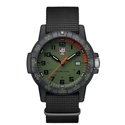 Luminox Leatherback SEA Turtle Giant Herrenuhr mit grünem Zifferblatt und schwarzem Str...